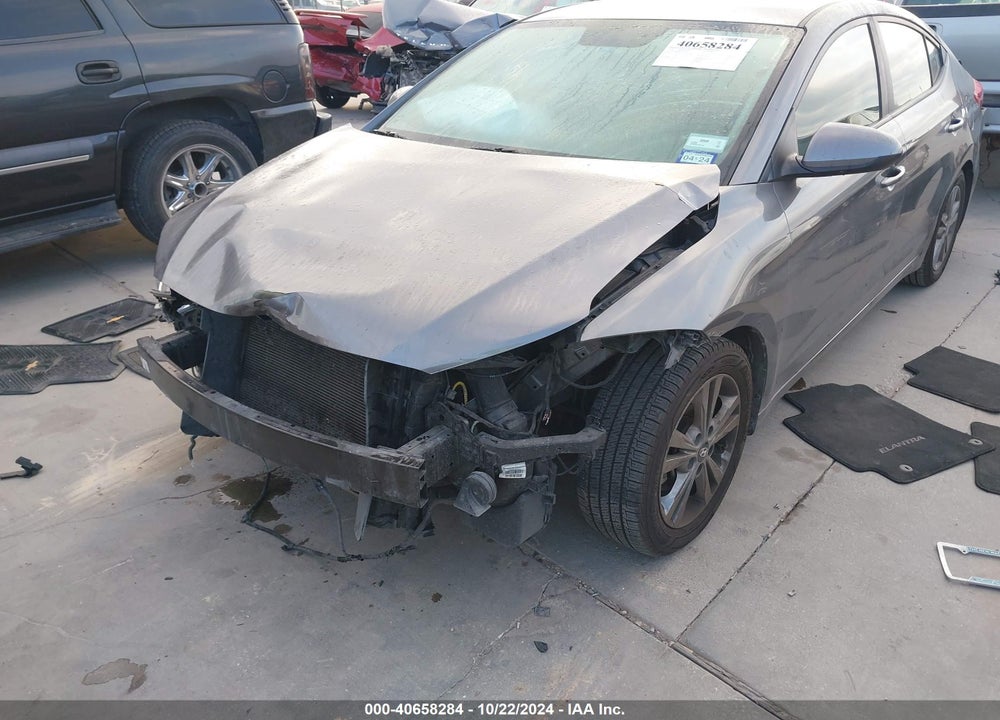 2018 HYUNDAI ELANTRA SEL VIN: 5NPD84LF6JH374702
