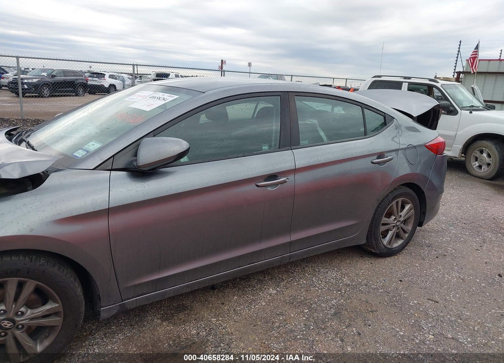 2018 HYUNDAI ELANTRA SEL VIN: 5NPD84LF6JH374702