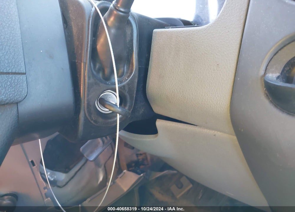 2005 FORD F-150 STX/XL/XLT VIN: 1FTRF12W05NB01093
