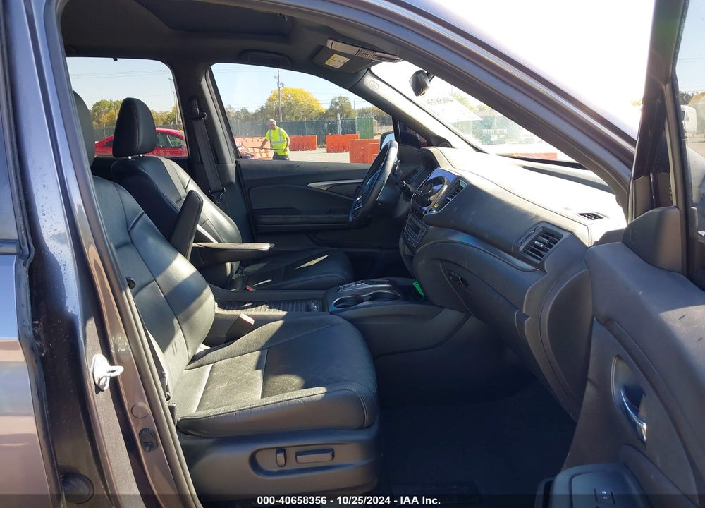 2021 HONDA PASSPORT AWD EX-L VIN: 5FNYF8H54MB018380