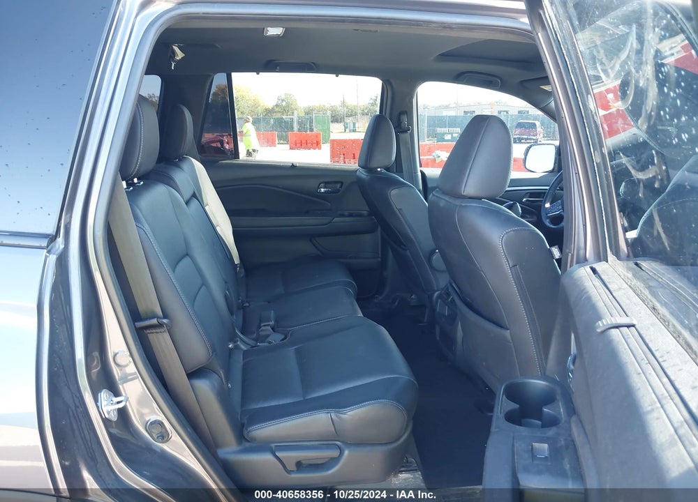 2021 HONDA PASSPORT AWD EX-L VIN: 5FNYF8H54MB018380