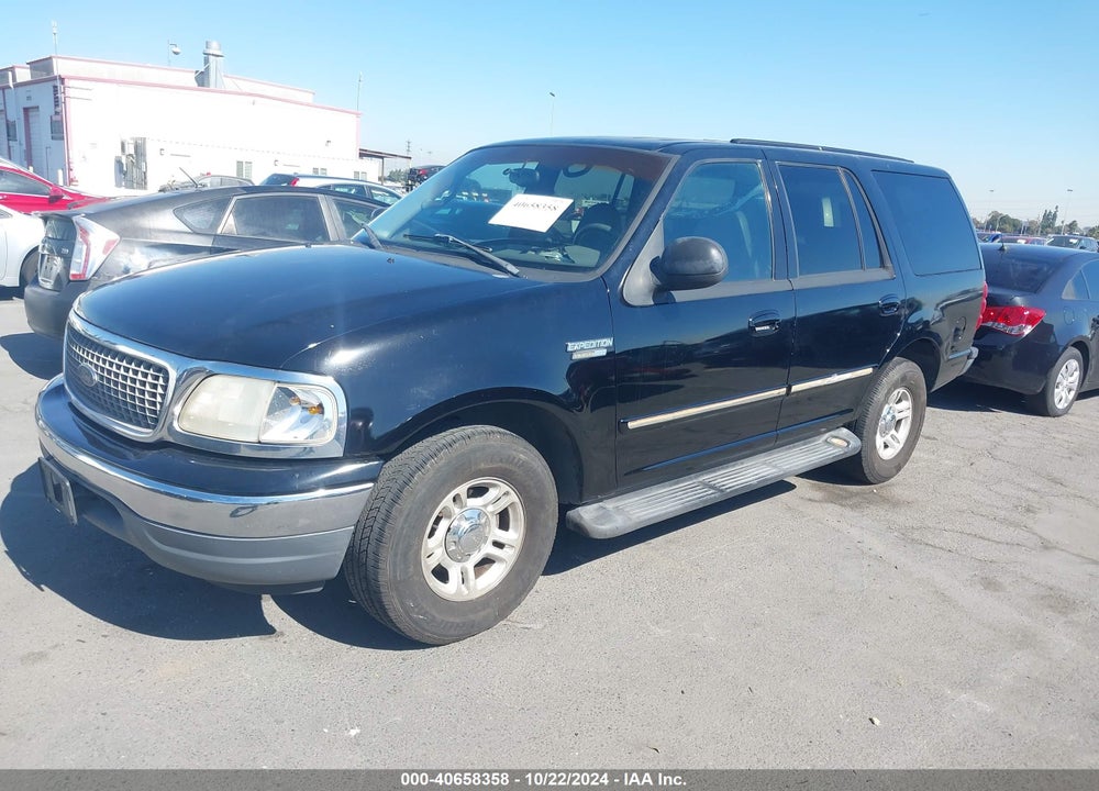 2000 FORD EXPEDITION XLT VIN: 1FMRU15L7YLA23933