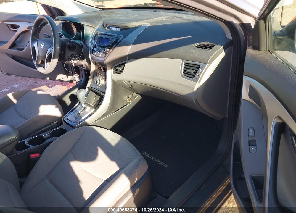 2013 HYUNDAI ELANTRA GLS VIN: 5NPDH4AE6DH431477
