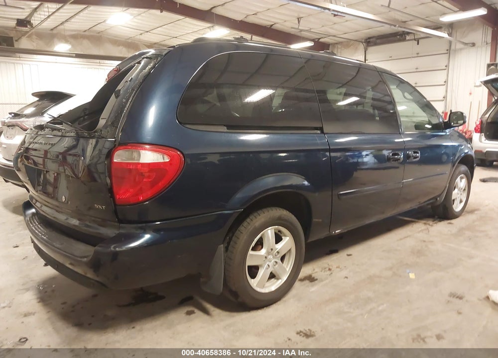 2006 DODGE GRAND CARAVAN SXT VIN: 2D4GP44L66R724220