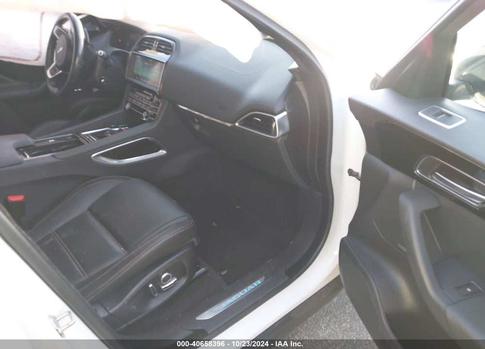 2019 JAGUAR F-PACE 25T PRESTIGE VIN: SADCK2FX7KA609904