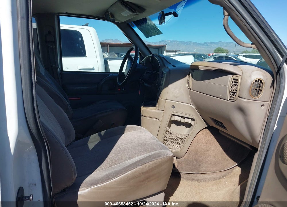 2003 CHEVROLET ASTRO VIN: 1GNDM19X03B110235