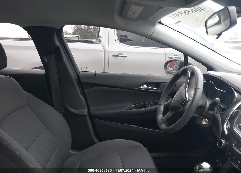 2019 CHEVROLET CRUZE LT VIN: 1G1BE5SM8K7145877