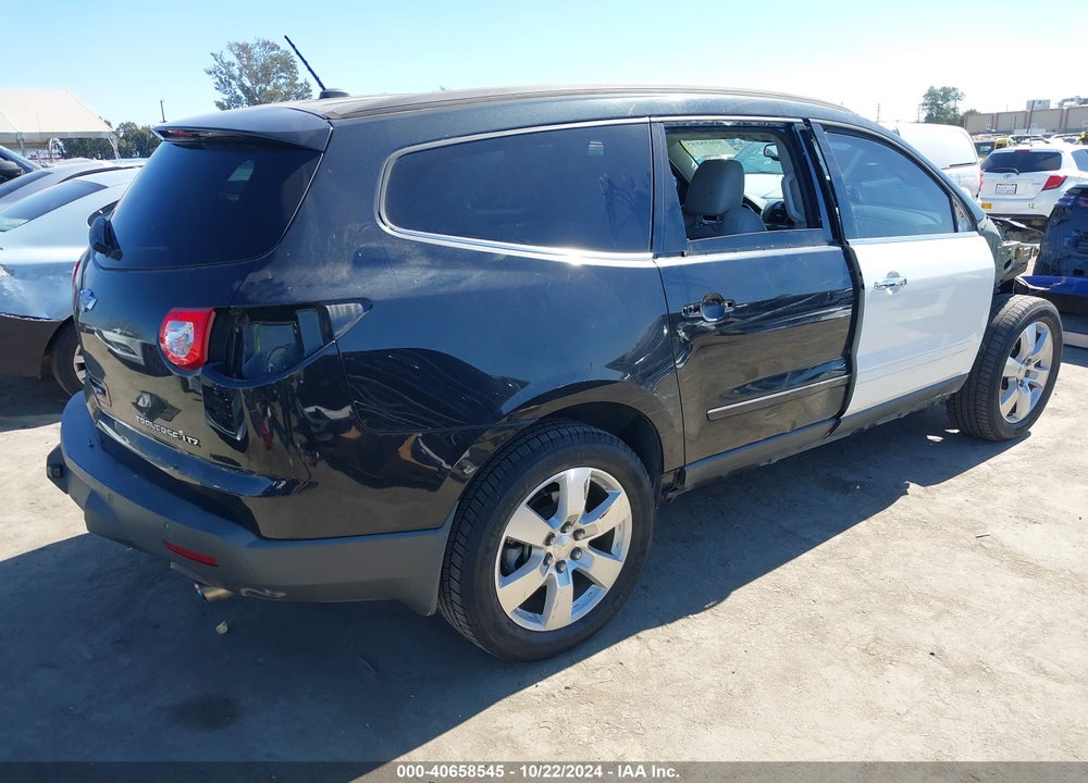 2011 CHEVROLET TRAVERSE LTZ VIN: 1GNKRLED9BJ355801