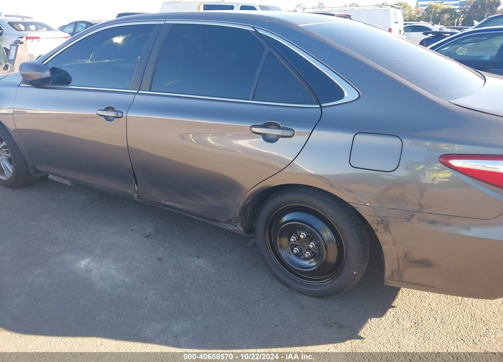 2015 TOYOTA CAMRY SE VIN: 4T1BF1FK7FU990440
