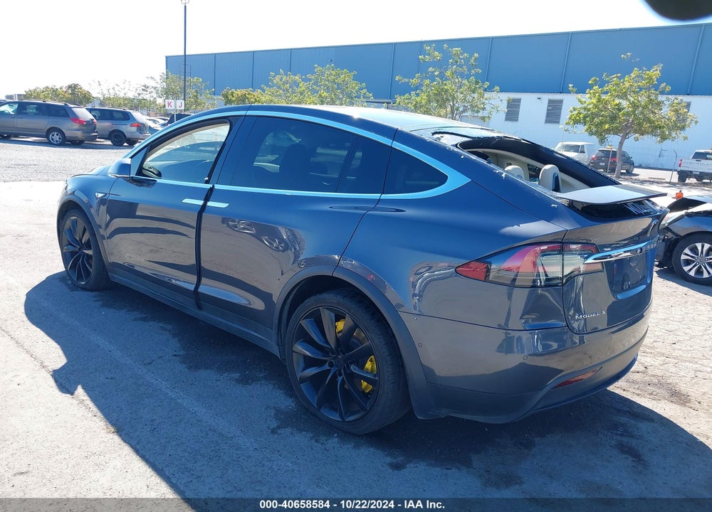 2016 TESLA MODEL X VIN: 5YJXCBE21GF002637