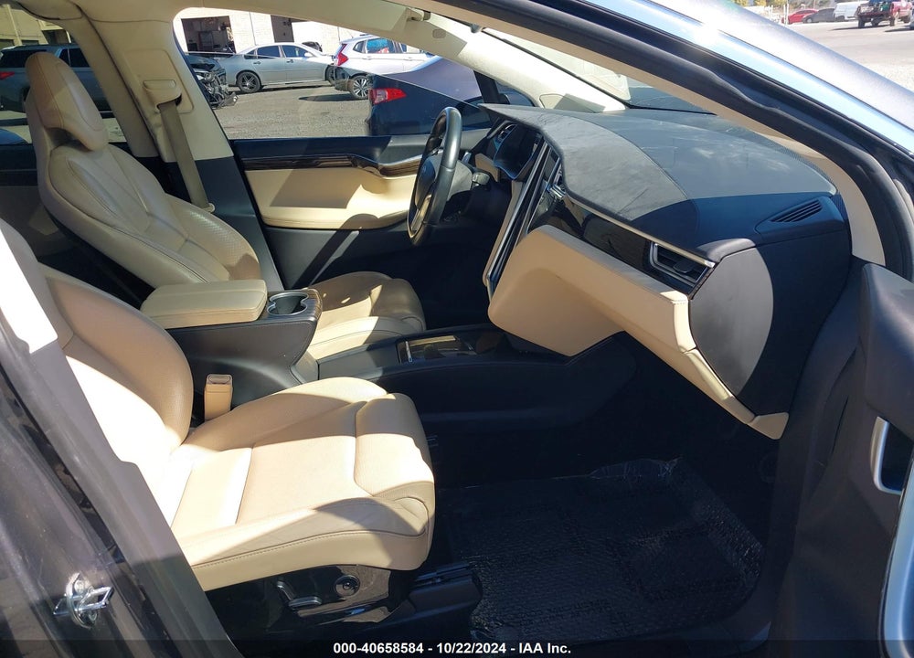 2016 TESLA MODEL X VIN: 5YJXCBE21GF002637