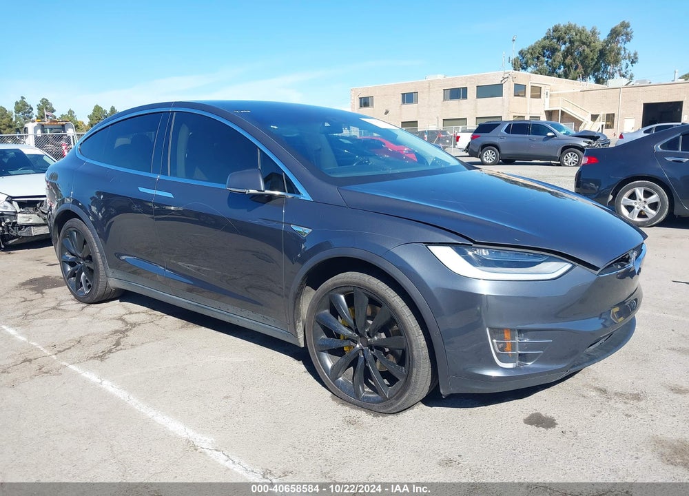 2016 TESLA MODEL X VIN: 5YJXCBE21GF002637