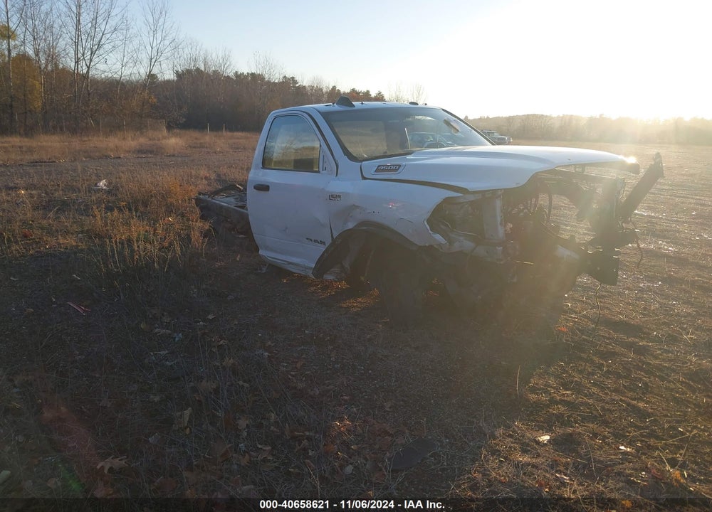 2022 RAM 4500 CHASSIS TRADESMAN/SLT VIN: 3C7WRLAJ7NG256229