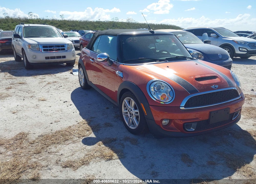 2013 MINI CONVERTIBLE COOPER S VIN: WMWZP3C50DT297316