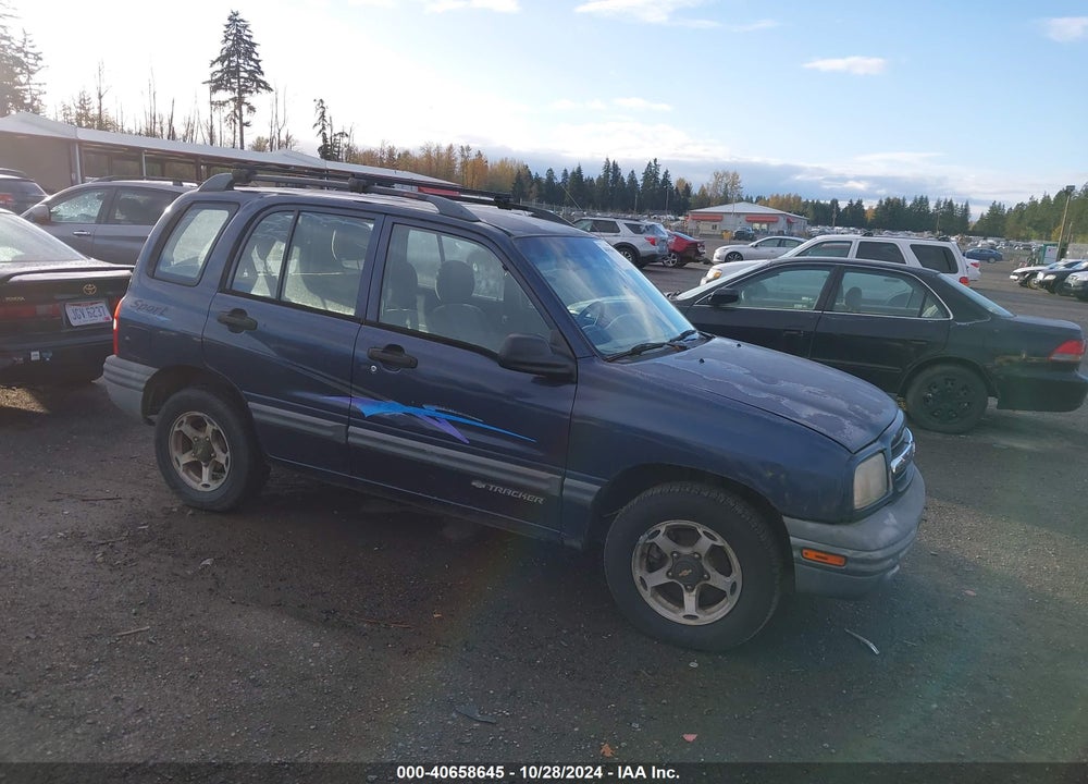 2000 CHEVROLET TRACKER HARD TOP VIN: 2CNBE13C7Y6929963