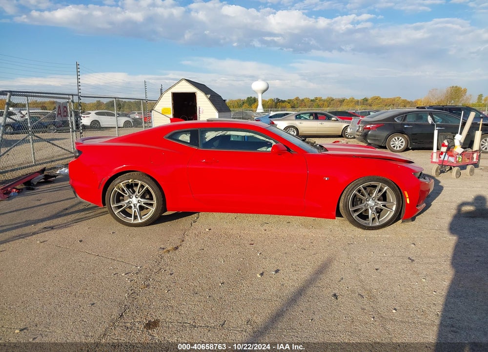 2019 CHEVROLET CAMARO 1LT VIN: 1G1FB1RS8K0152618