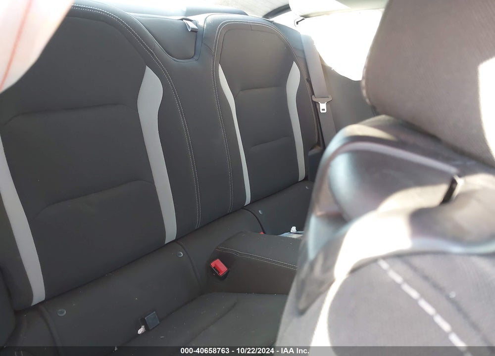 2019 CHEVROLET CAMARO 1LT VIN: 1G1FB1RS8K0152618