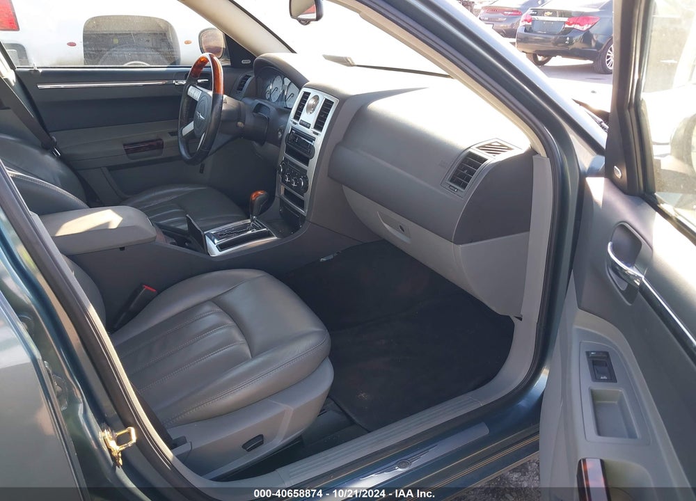 2005 CHRYSLER 300C VIN: 2C3JA63H95H675097