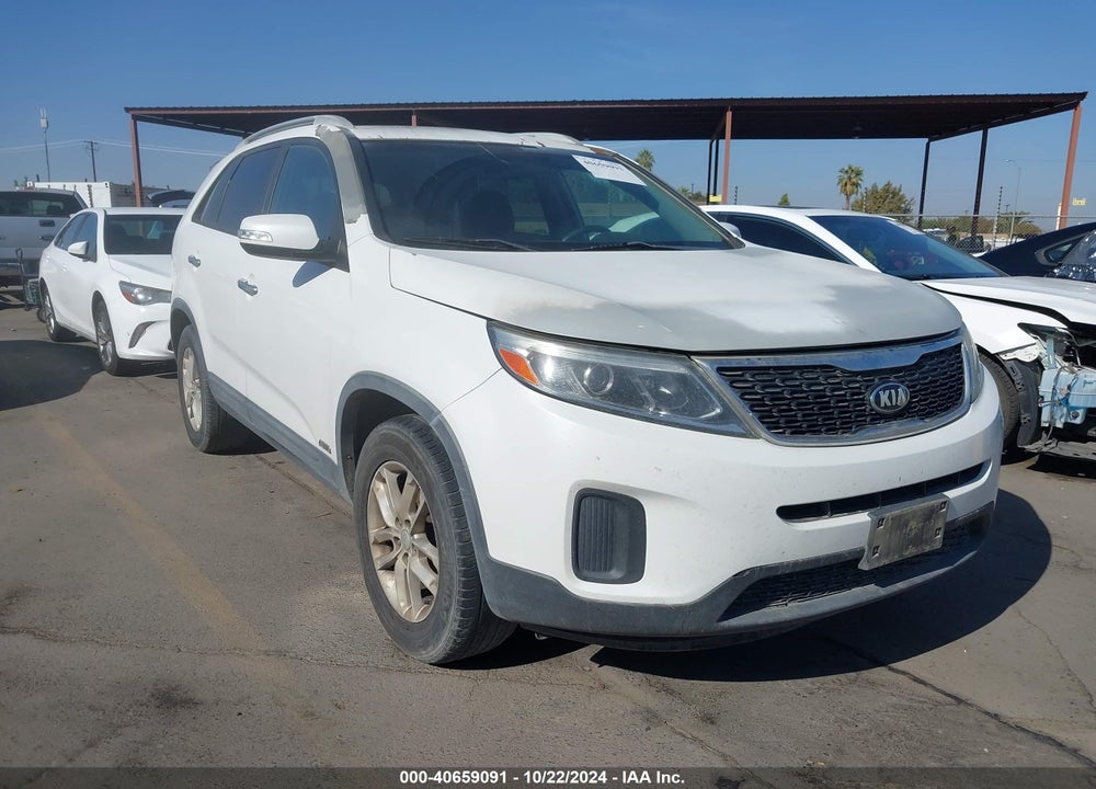 2015 KIA SORENTO LX V6 VIN: 5XYKTDA70FG605321