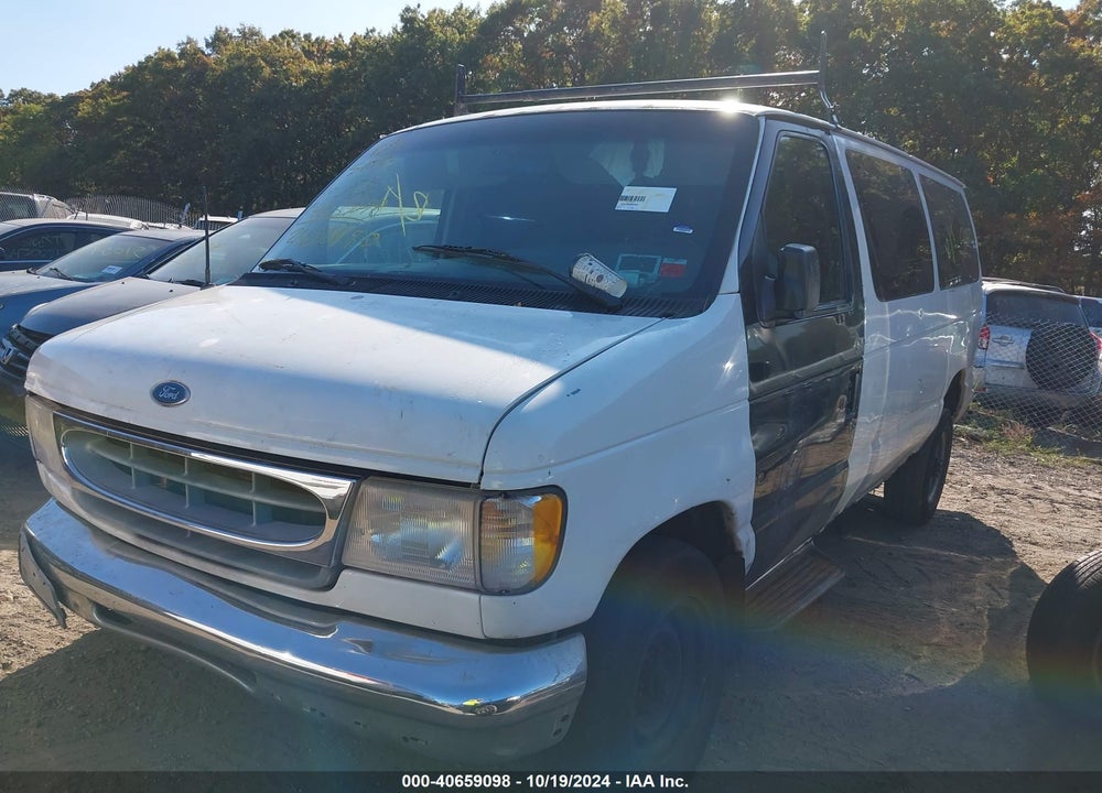 2000 FORD E-350 SUPER DUTY XL/XLT VIN: 1FBNE31L5YHA03656