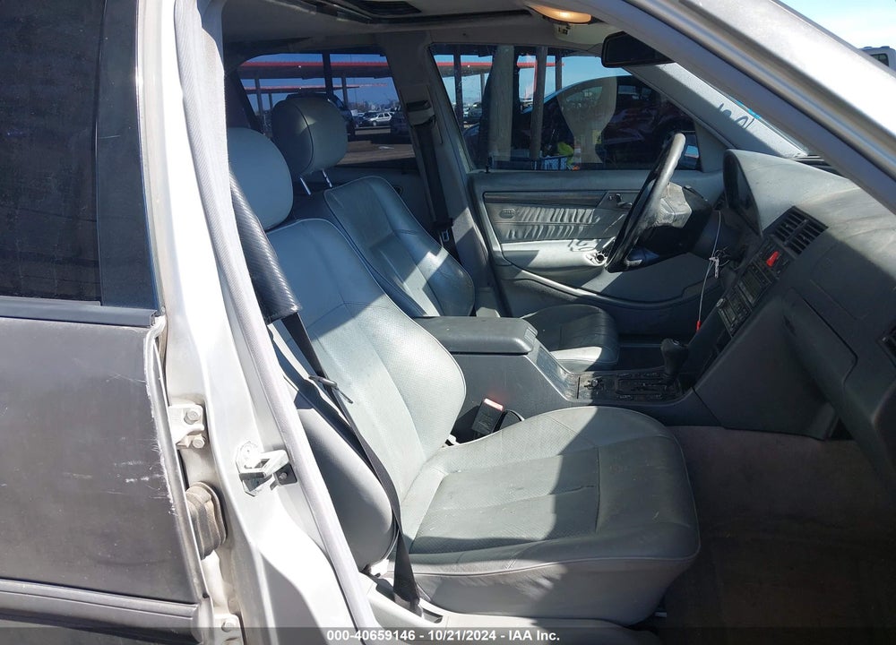 1998 MERCEDES-BENZ C 280 VIN: WDBHA29G1WA652428