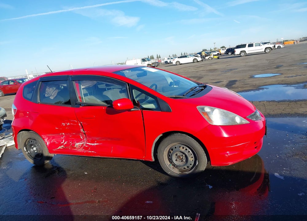 2013 HONDA FIT VIN: JHMGE8G36DC023610
