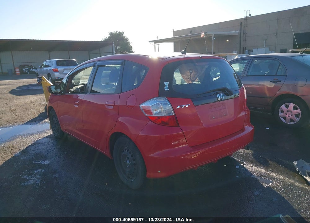 2013 HONDA FIT VIN: JHMGE8G36DC023610
