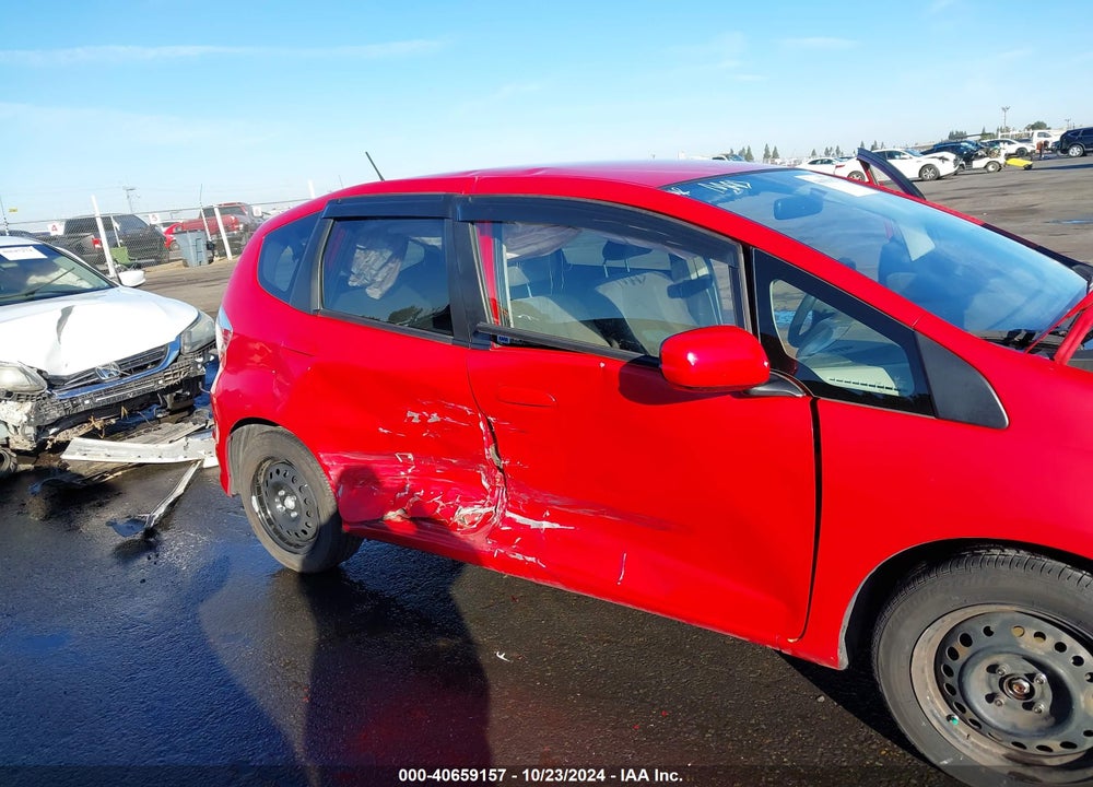 2013 HONDA FIT VIN: JHMGE8G36DC023610