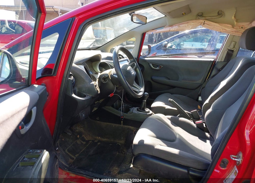 2013 HONDA FIT VIN: JHMGE8G36DC023610