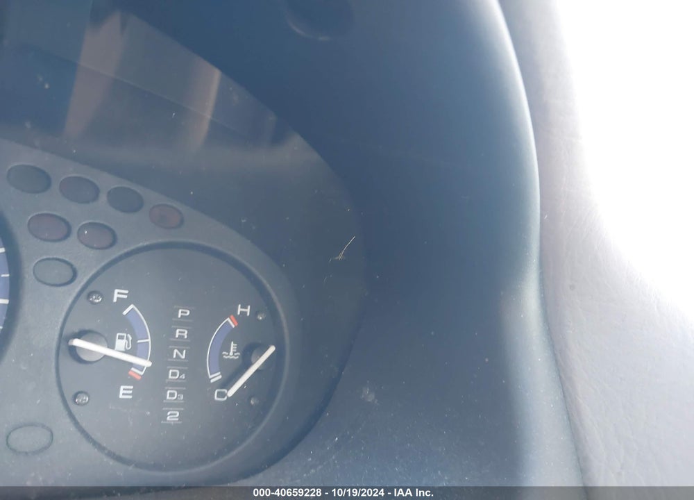 2000 HONDA CIVIC LX VIN: 2HGEJ6673YH511351