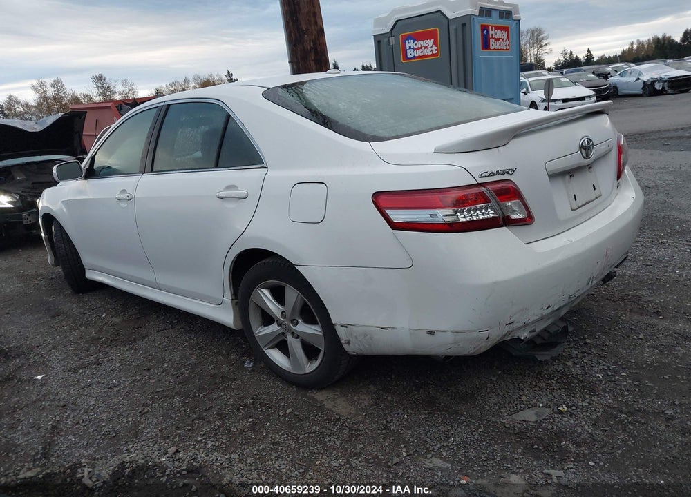 2011 TOYOTA CAMRY SE VIN: 4T1BF3EK3BU702792