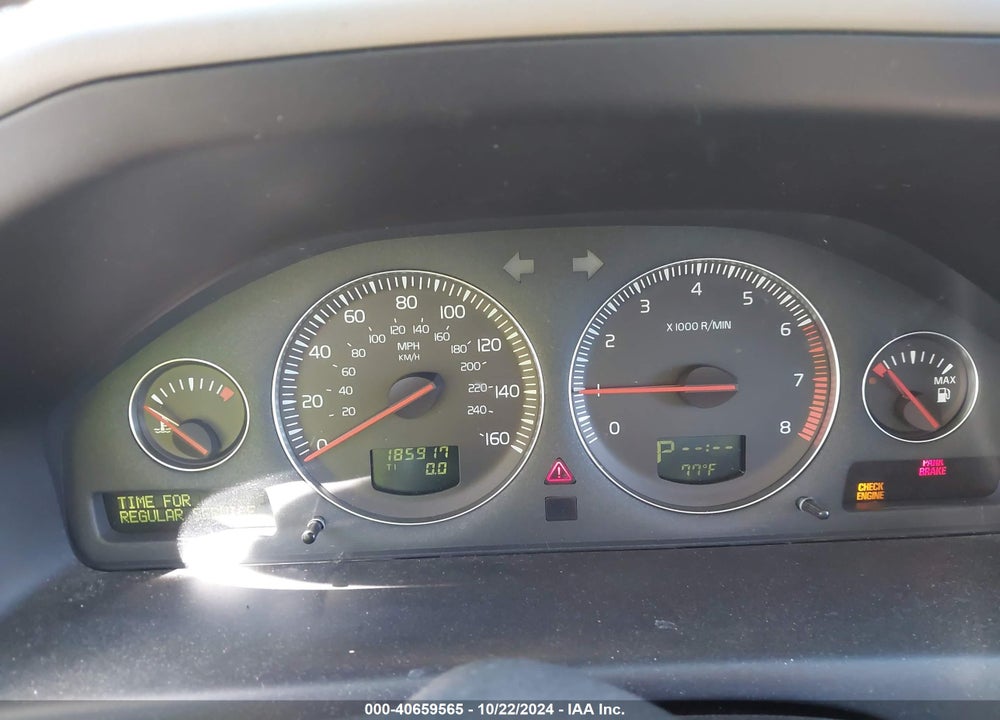 2004 VOLVO XC70 2.5T VIN: YV1SZ59H741169477