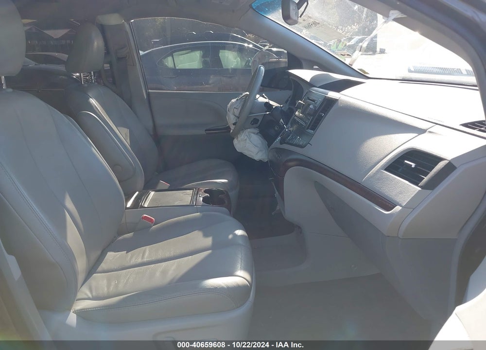 2013 TOYOTA SIENNA VIN: 5TDYK3DC6DS303094