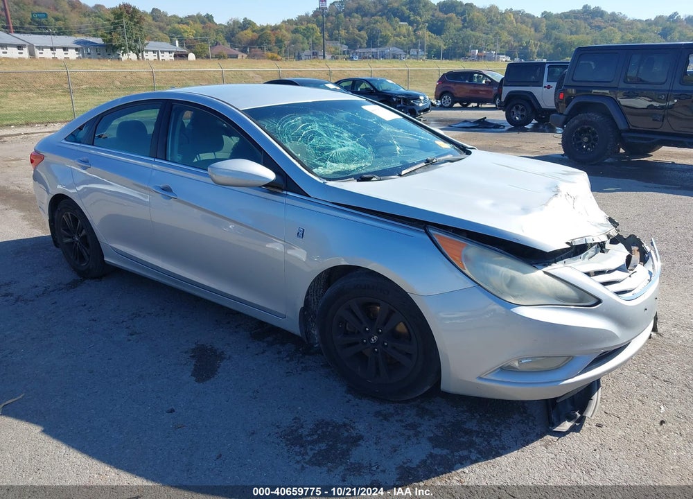 2013 HYUNDAI SONATA GLS VIN: 5NPEB4AC6DH675666