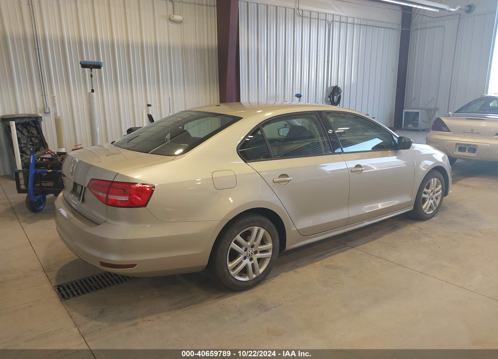 2015 VOLKSWAGEN JETTA 2.0L S VIN: 3VW2K7AJ0FM252076