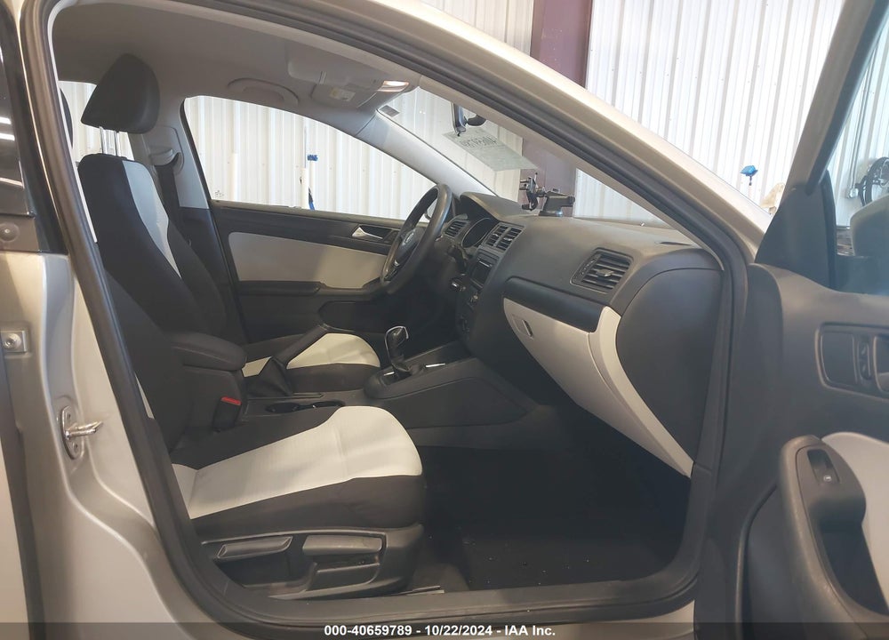 2015 VOLKSWAGEN JETTA 2.0L S VIN: 3VW2K7AJ0FM252076