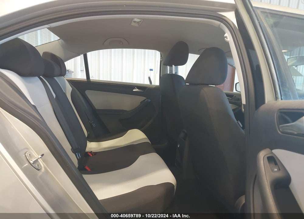 2015 VOLKSWAGEN JETTA 2.0L S VIN: 3VW2K7AJ0FM252076