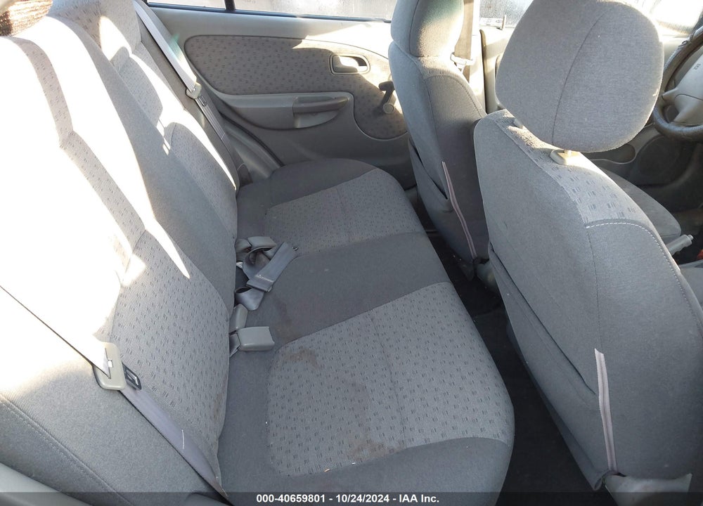 2005 KIA RIO VIN: KNADC125056383768