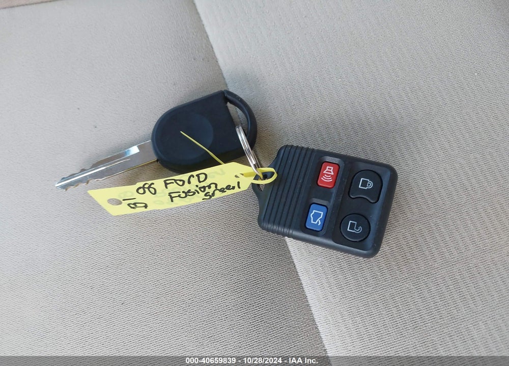 2008 FORD FUSION SE VIN: 3FAHP07Z58R119182