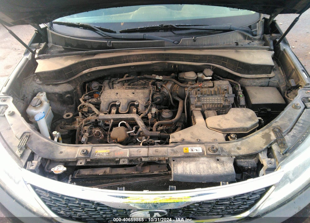 2015 KIA SORENTO LX V6 VIN: 5XYKT4A79FG578524