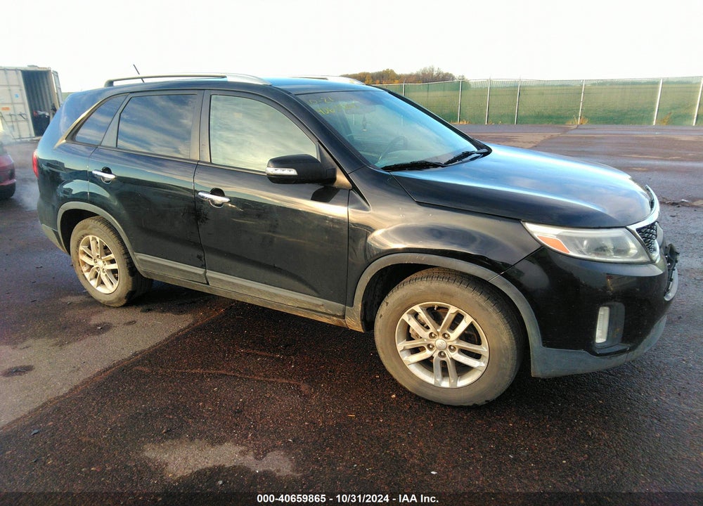 2015 KIA SORENTO LX V6 VIN: 5XYKT4A79FG578524