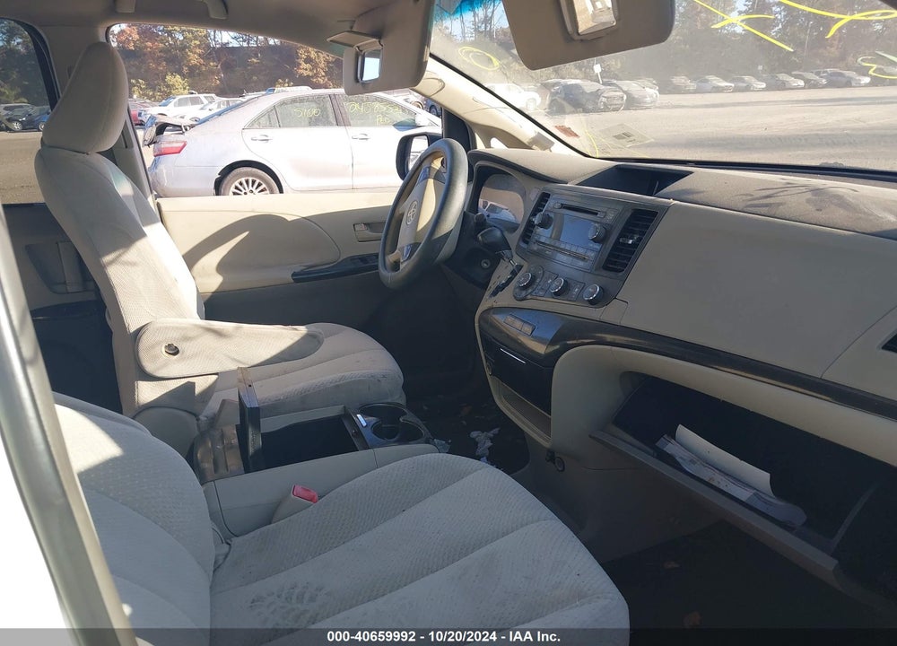 2011 TOYOTA SIENNA LE V6 VIN: 5TDKK3DC7BS023610