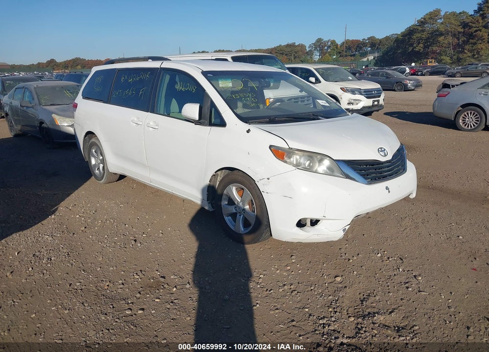 2011 TOYOTA SIENNA LE V6 VIN: 5TDKK3DC7BS023610