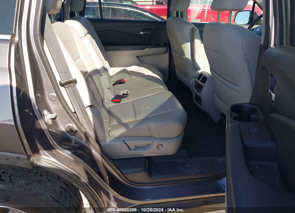 2018 HONDA PILOT EX-L VIN: 5FNYF6H53JB006947