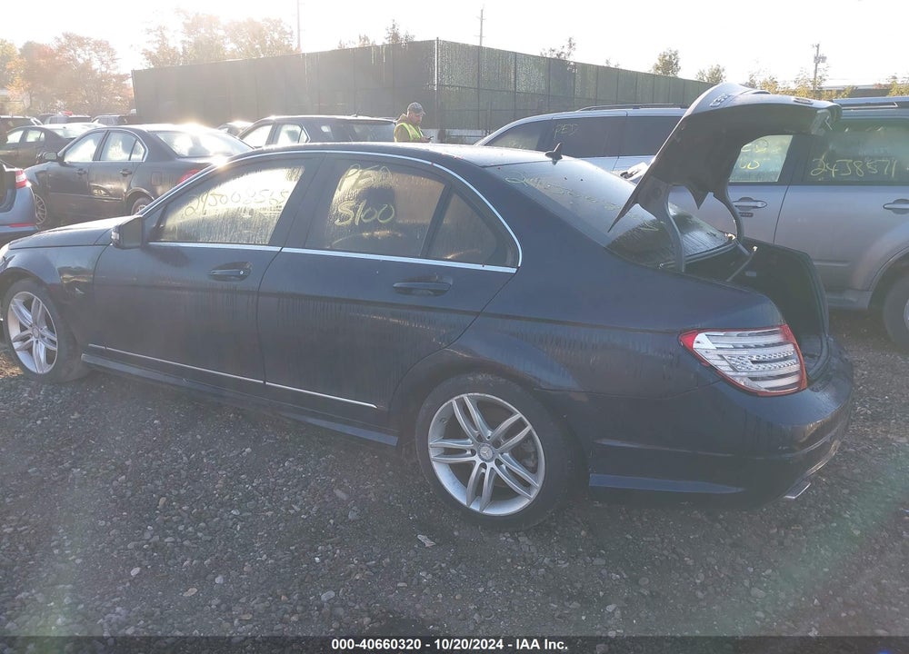 2013 MERCEDES-BENZ C 300 LUXURY 4MATIC/SPORT 4MATIC VIN: WDDGF8AB1DR288937