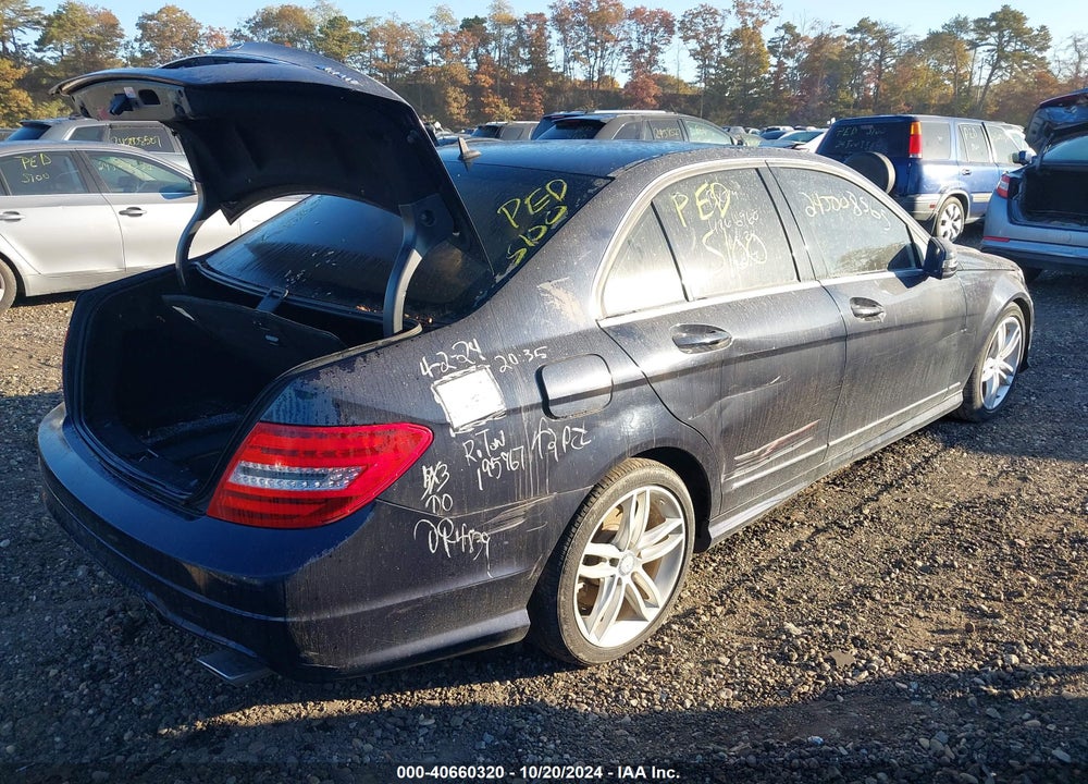 2013 MERCEDES-BENZ C 300 LUXURY 4MATIC/SPORT 4MATIC VIN: WDDGF8AB1DR288937