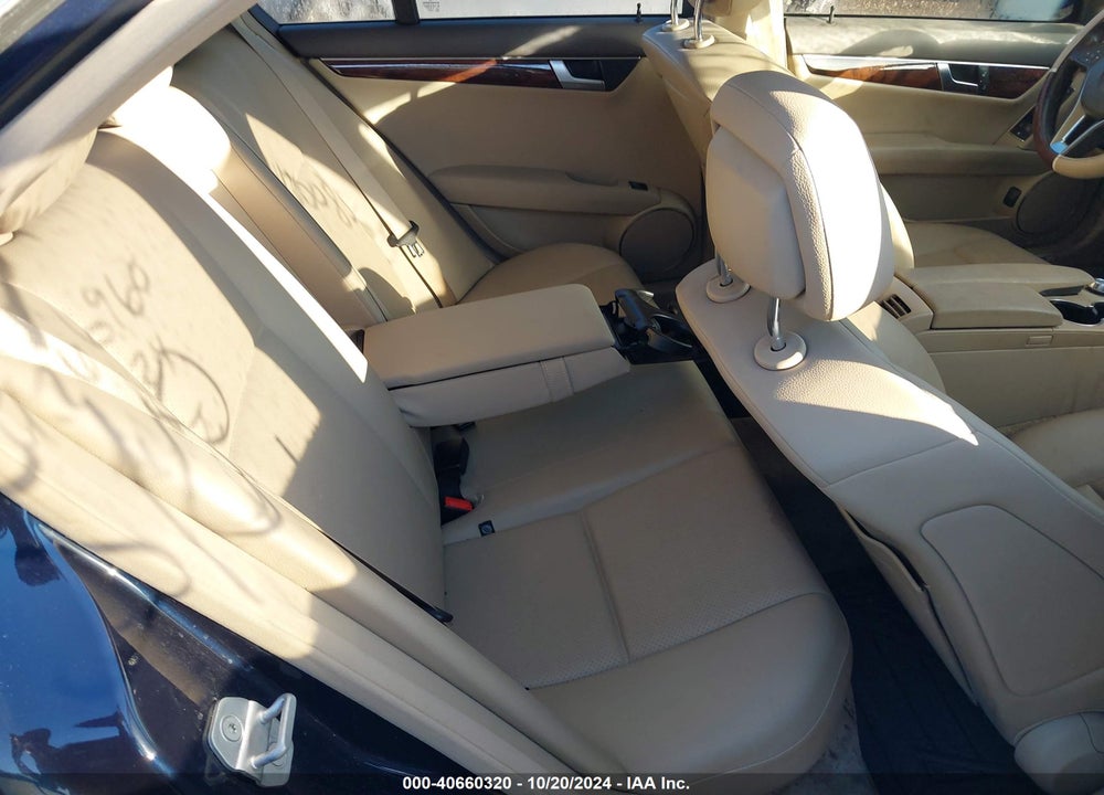 2013 MERCEDES-BENZ C 300 LUXURY 4MATIC/SPORT 4MATIC VIN: WDDGF8AB1DR288937