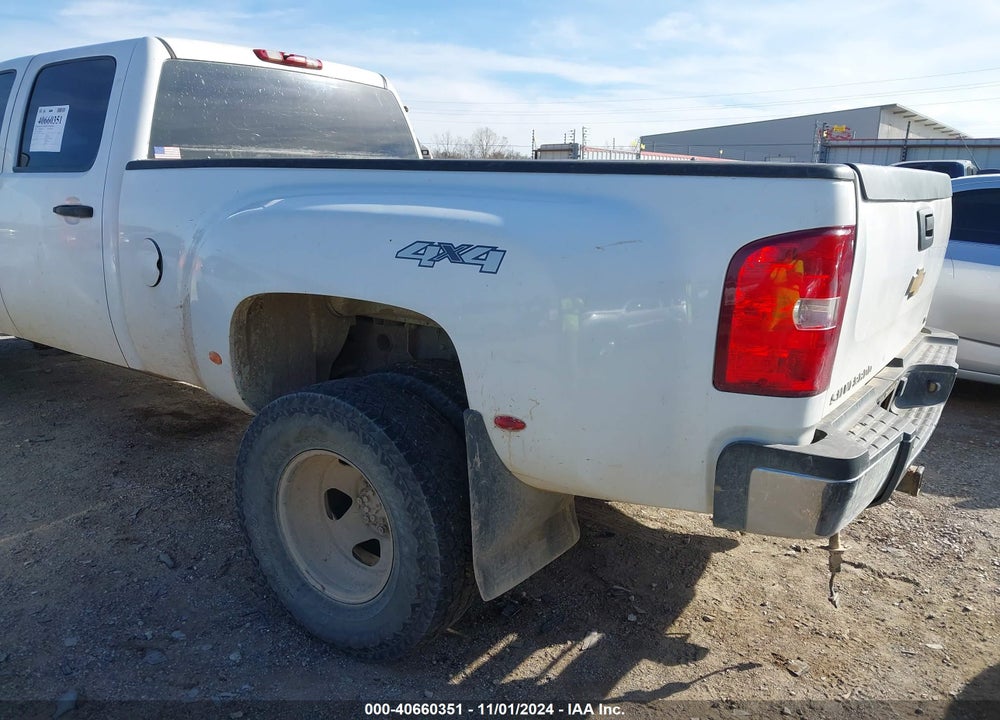2008 CHEVROLET SILVERADO 3500HD WORK TRUCK VIN: 1GCJK33638F227241