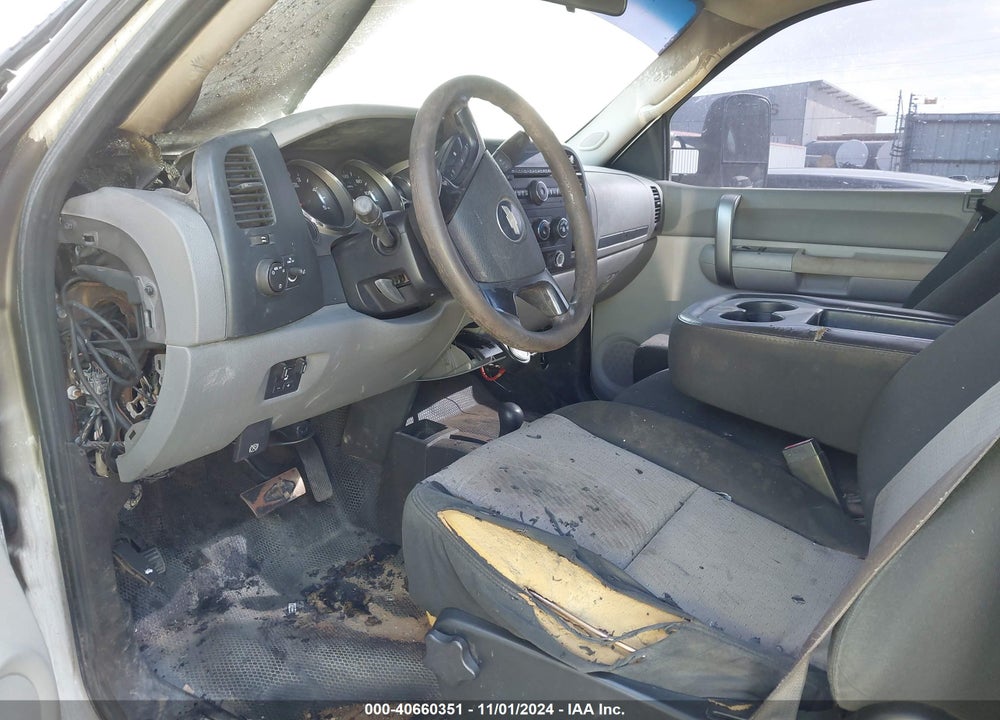2008 CHEVROLET SILVERADO 3500HD WORK TRUCK VIN: 1GCJK33638F227241
