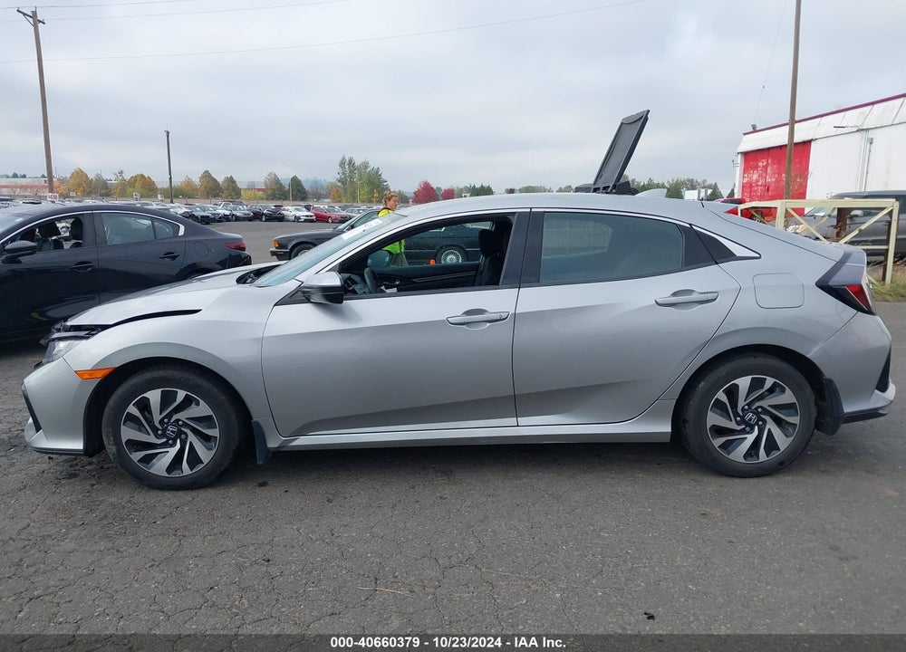 2018 HONDA CIVIC LX VIN: SHHFK7G28JU200730
